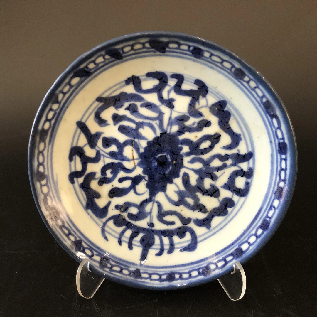 A1544 清晚期青花缠枝花卉纹盘 直径：15.8cm