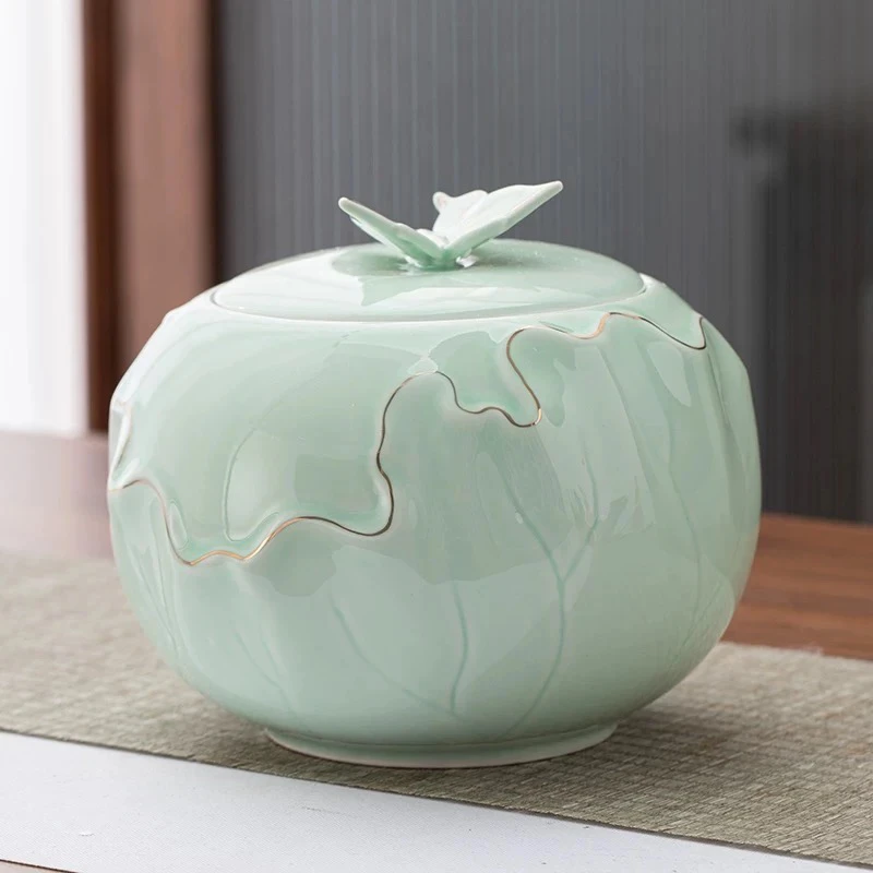 浮雕蝴蝶陶瓷茶叶罐