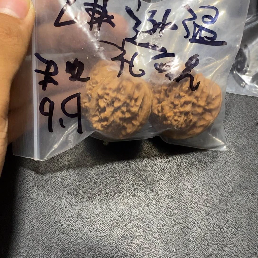 文玩核桃把件谦****貌福利