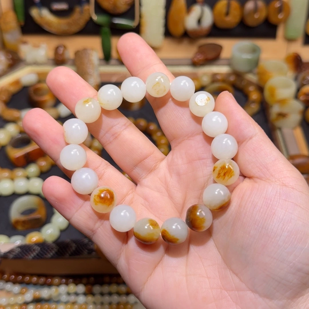 早***国和田玉未镶嵌珠宝奇石