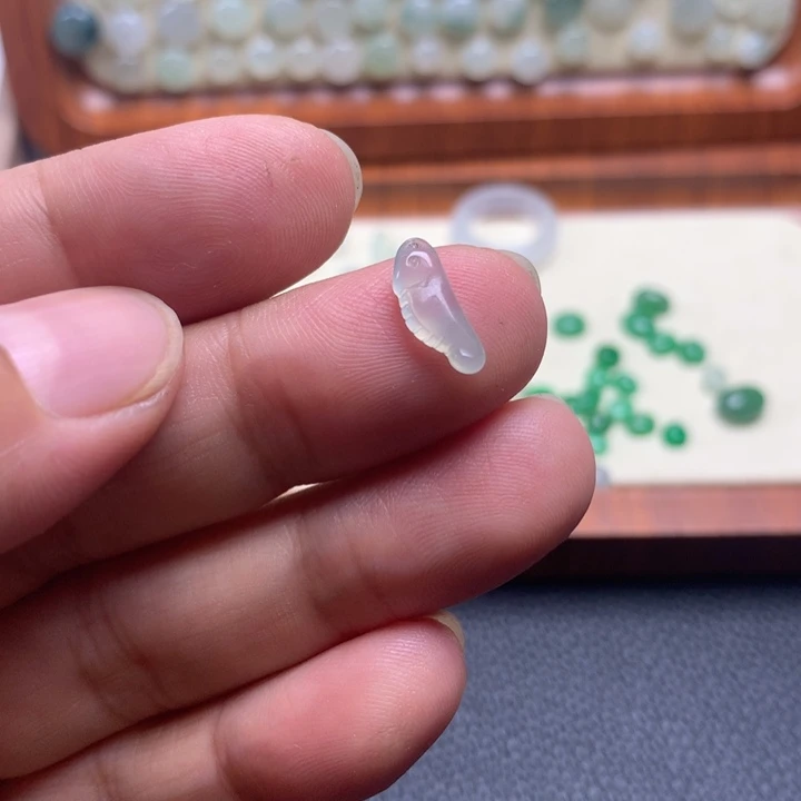 颈饰未镶嵌翡翠天然A货翡翠