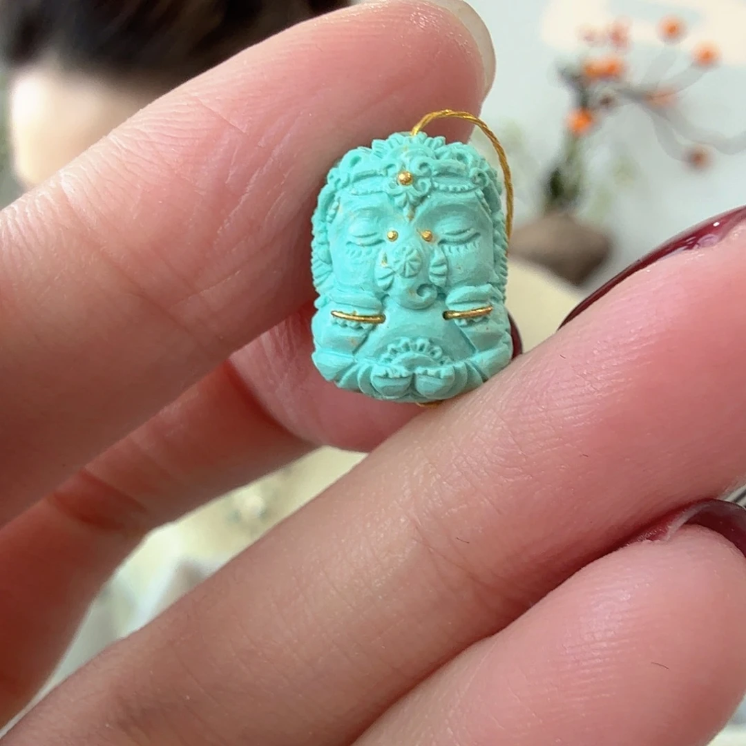 绿松石未镶嵌珠宝奇石