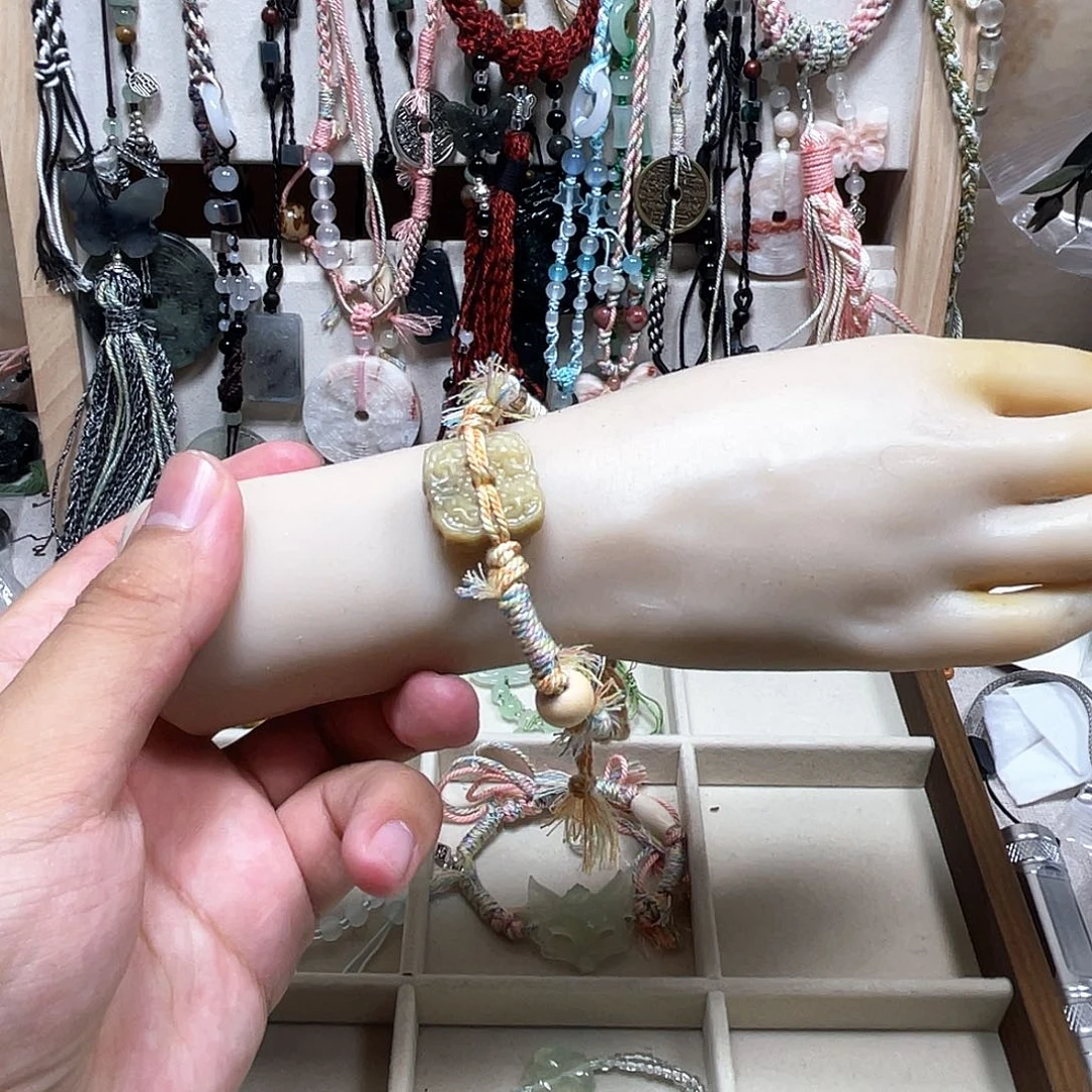 合金蛇纹石玉颈饰