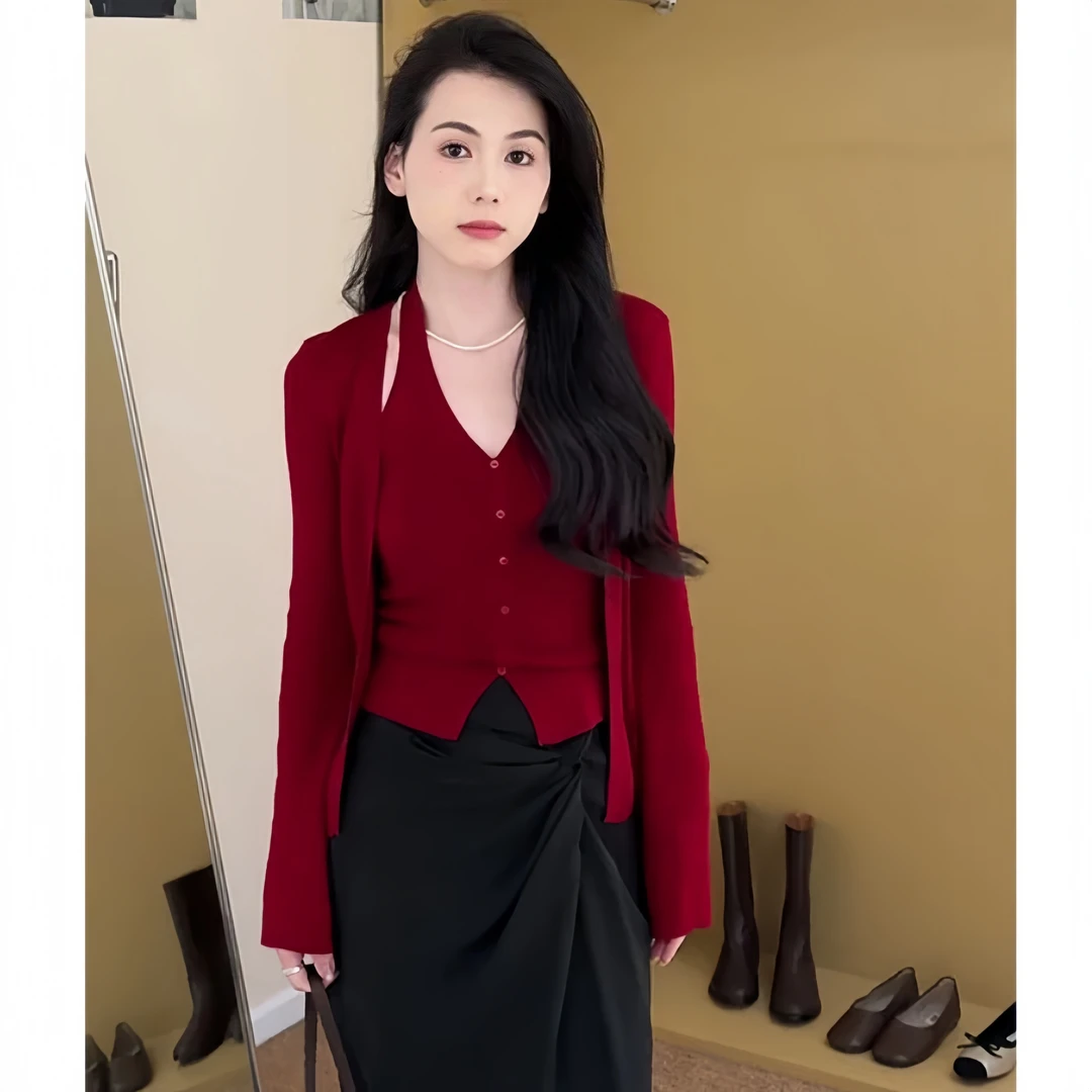 法式气质挂脖v领背心＋针织开衫女2025秋季新款时髦洋气叠穿两件套