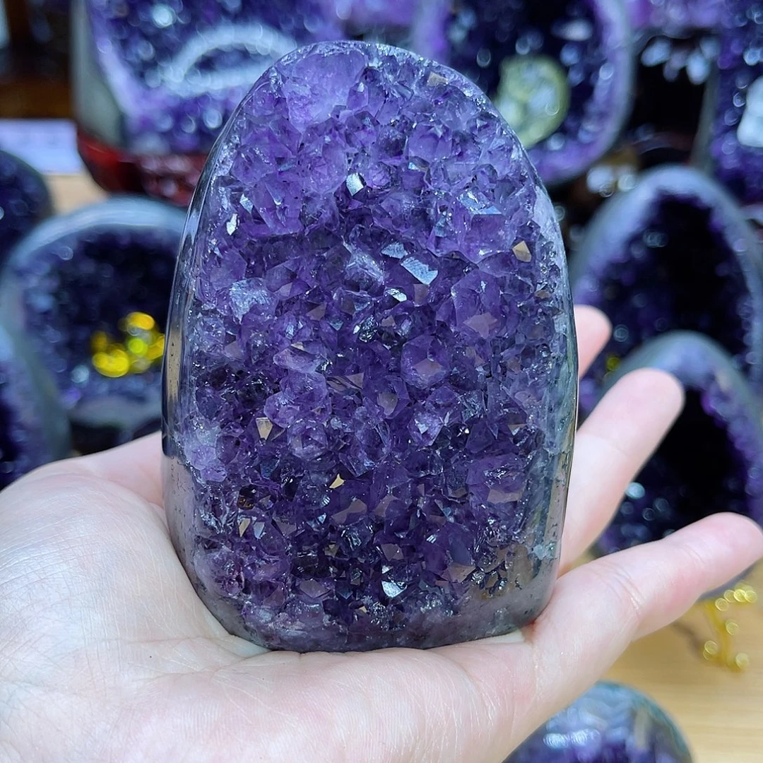 王****未镶嵌大型摆件（非配饰）紫晶