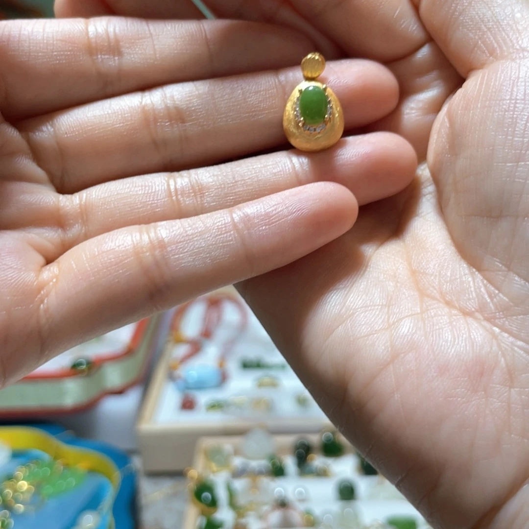 和田玉银S925镶嵌颈饰好**莲