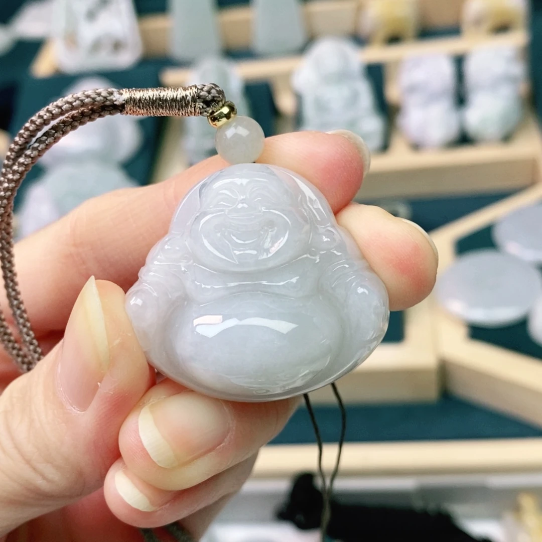 翡翠未镶嵌颈饰佛公