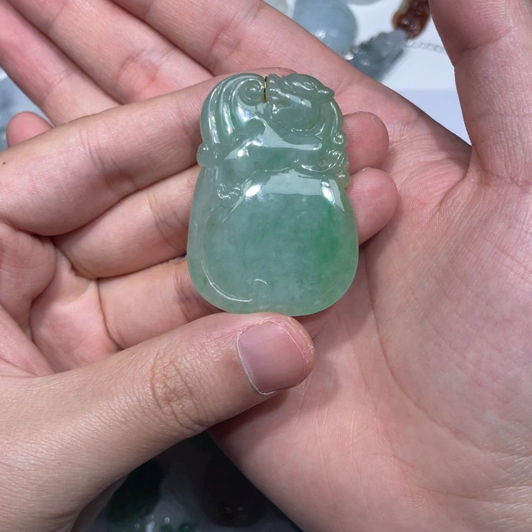 翡翠未镶嵌颈饰翡翠挂饰