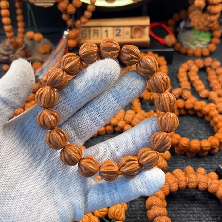 桃核手串F19链接手串