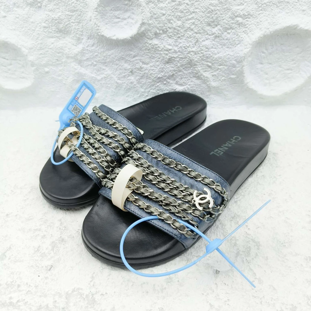 全新未使用 Chanel/香奈儿 /38码/黑色链条凉拖鞋/