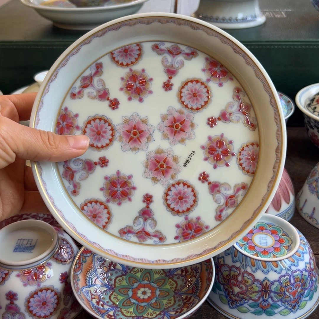 H冉月观隐绣球花壶承