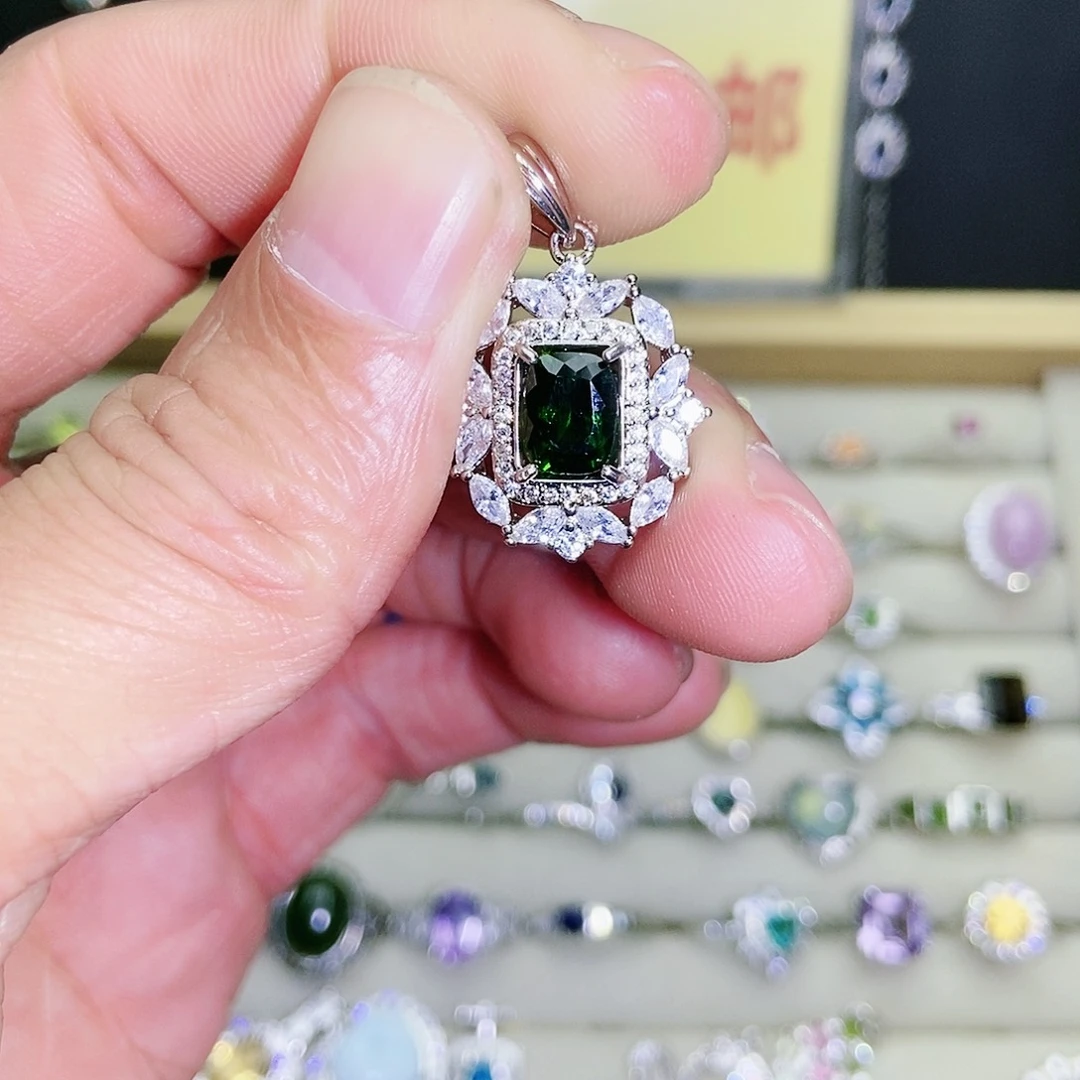 【闪购商品】未镶嵌透辉石吊坠