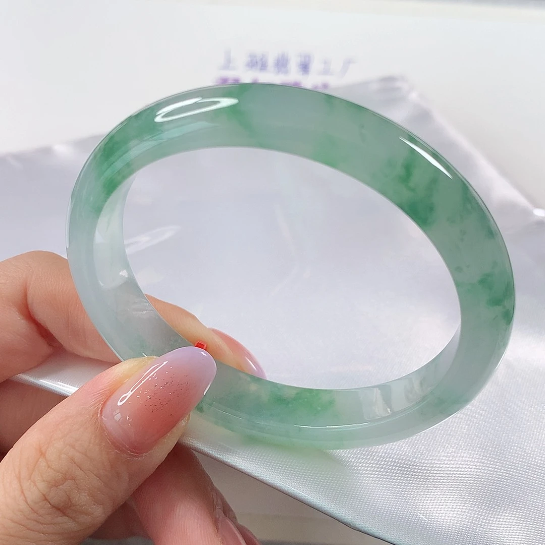 未镶嵌手镯翡翠 贵妃①⑤⑧⭐⭐⭐⭐⭐强烈推荐