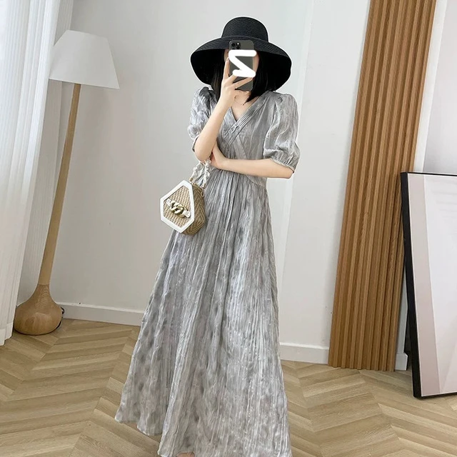 胖mm大码肌理感灰色连衣裙女2025夏季气质法式复古长款长裙泡泡袖