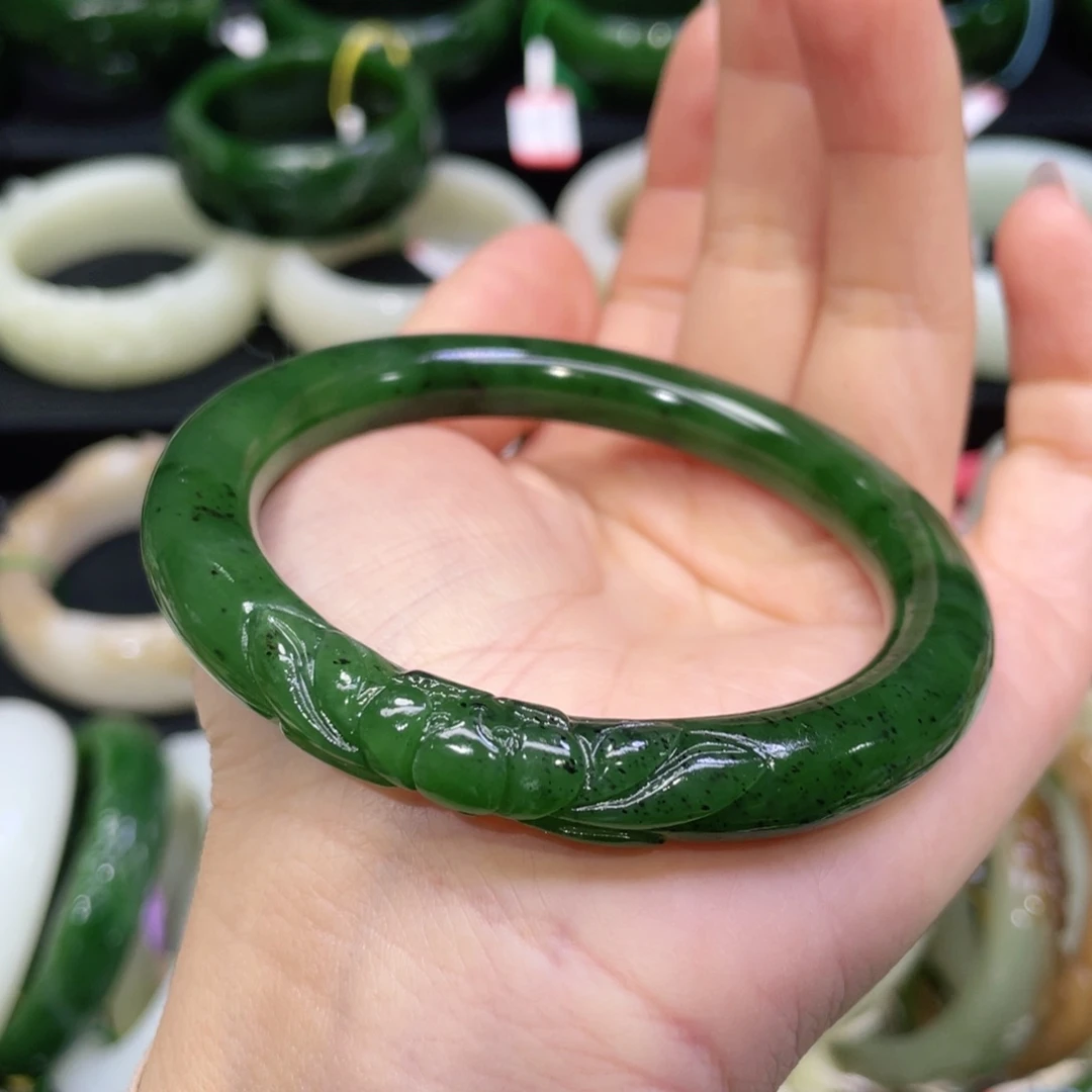 未镶嵌手镯和田玉90