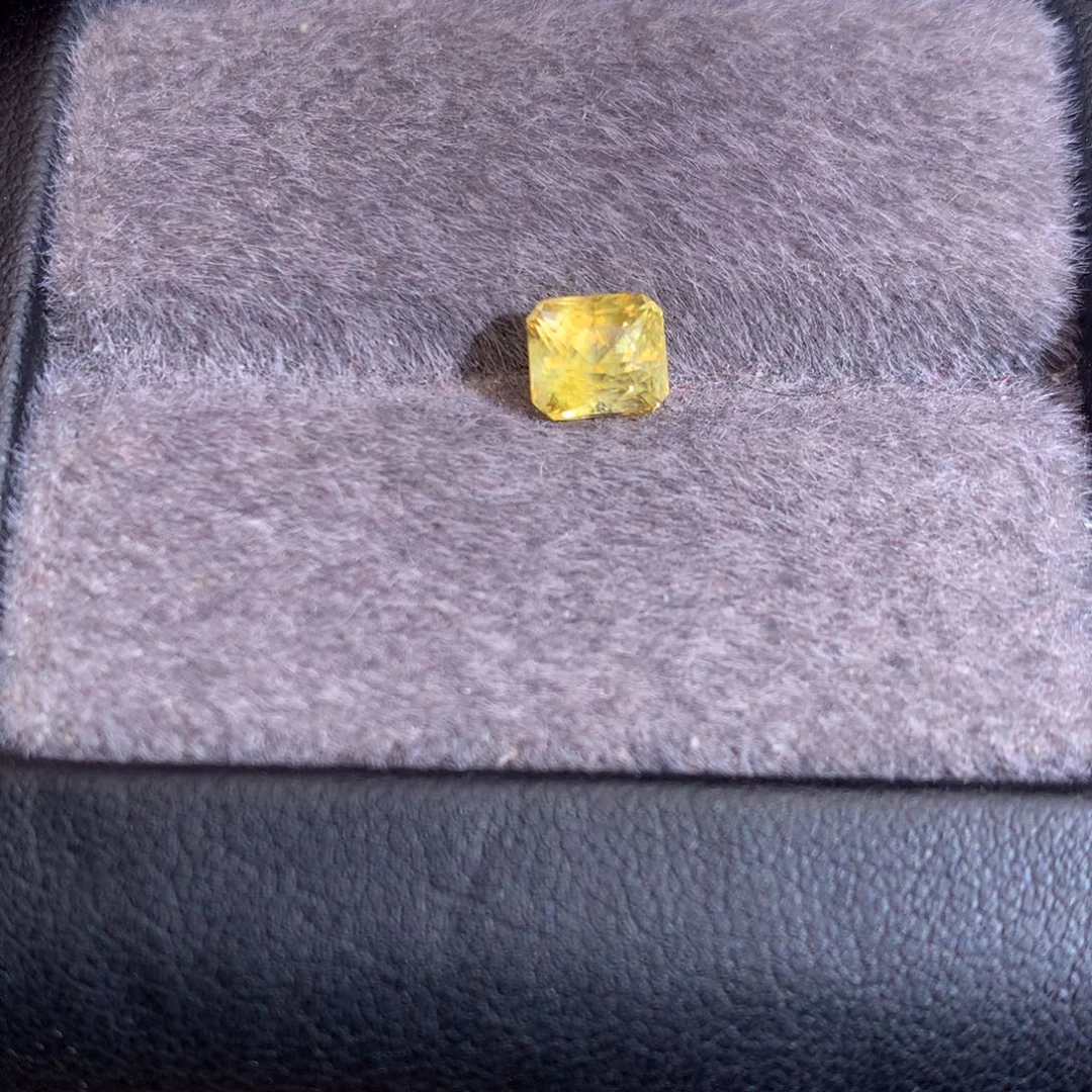蓝宝石裸石1.37ct