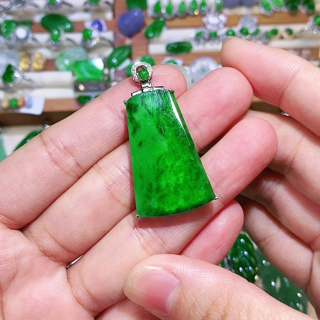 【闪购商品】翡翠挂件未镶嵌张*凤裸石