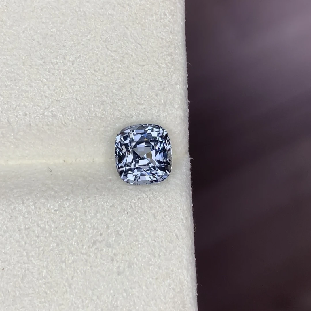 2.78克拉 金属灰尖晶石