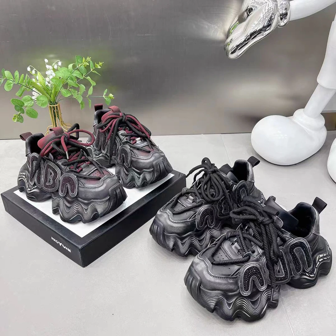 新加绒97818秋冬新字母水钻做旧系带老爹鞋松糕厚底休闲运动女鞋