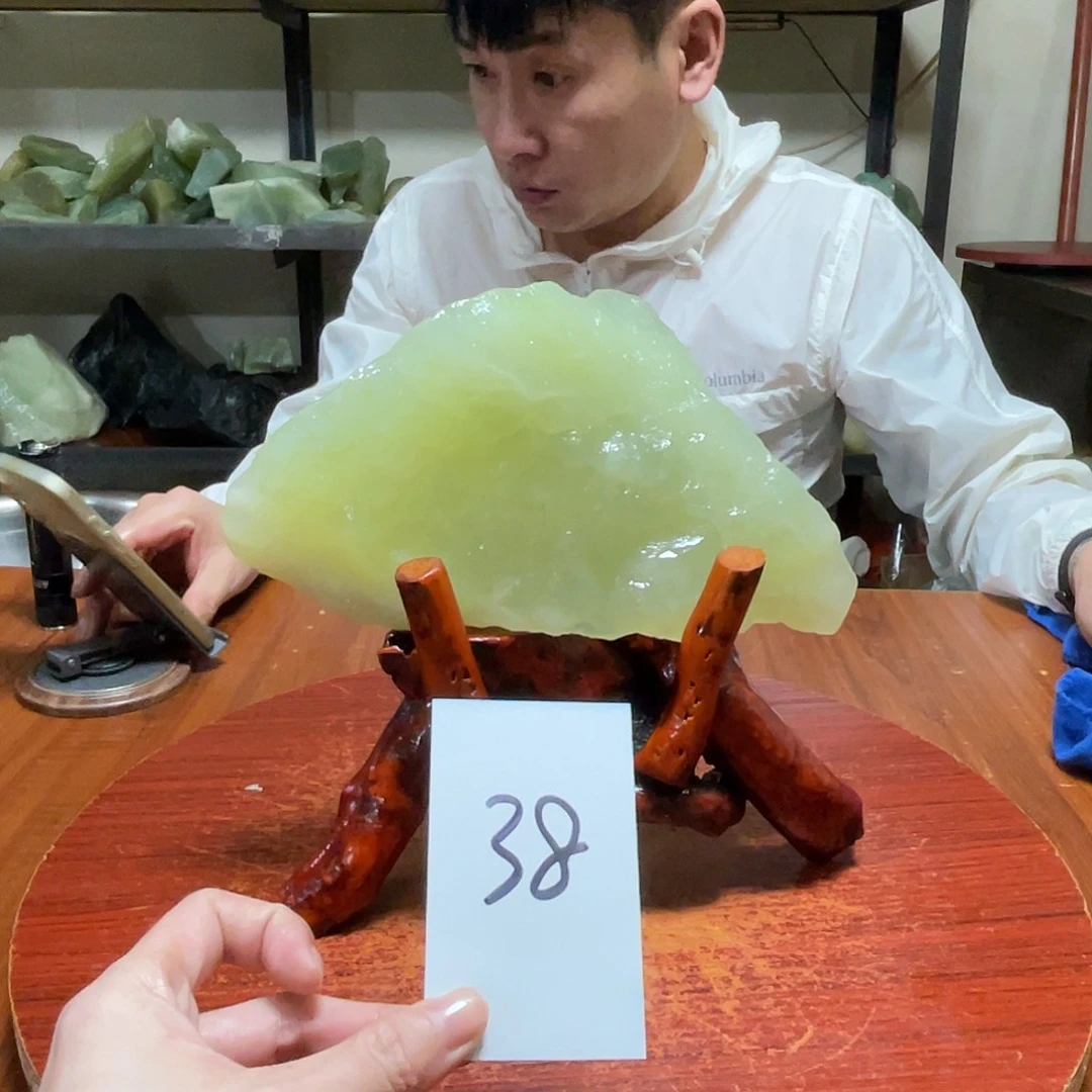 蛇纹石玉未镶嵌原石38