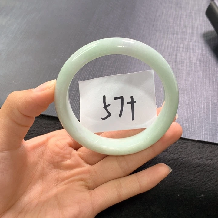 未镶嵌手镯翡翠手镯