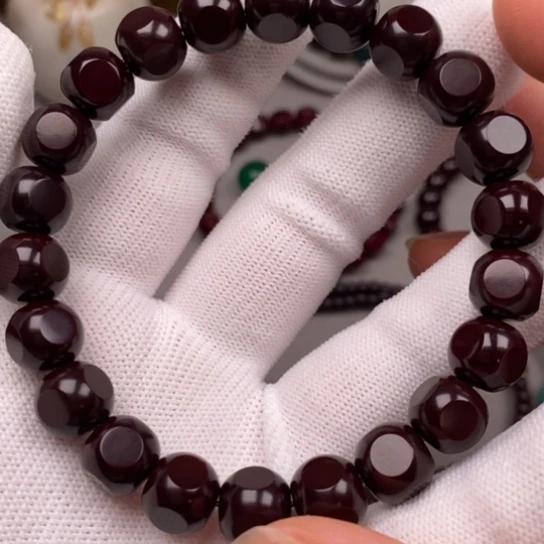 L*猴头关的一个小镇上的