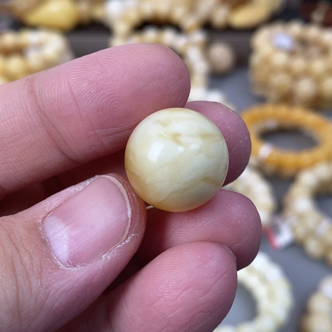 蜜蜡未镶嵌珠宝奇石3.1g 17.8mm