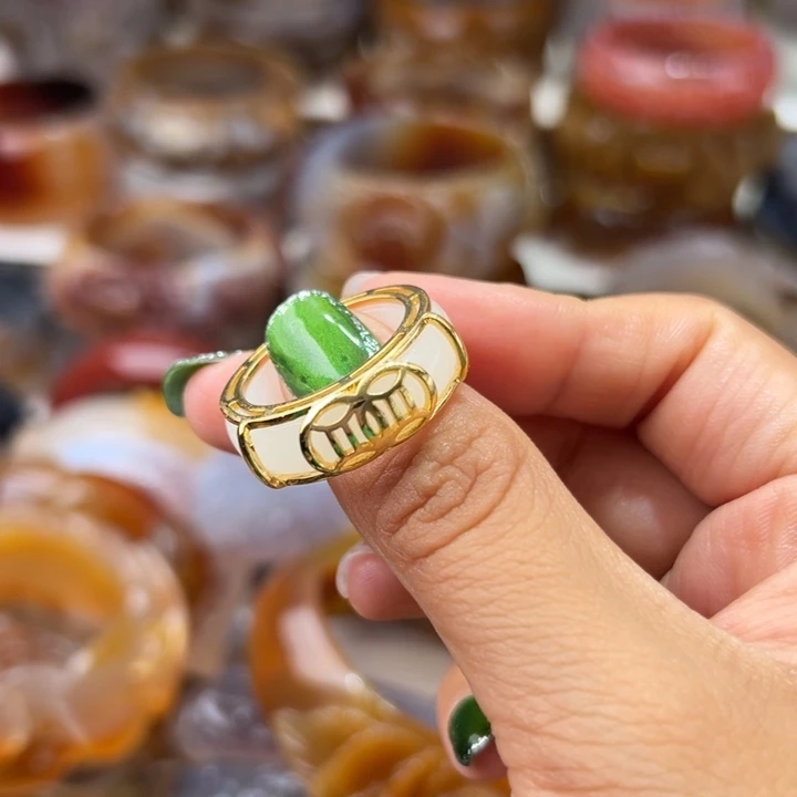 玛瑙/玉髓手镯未镶嵌