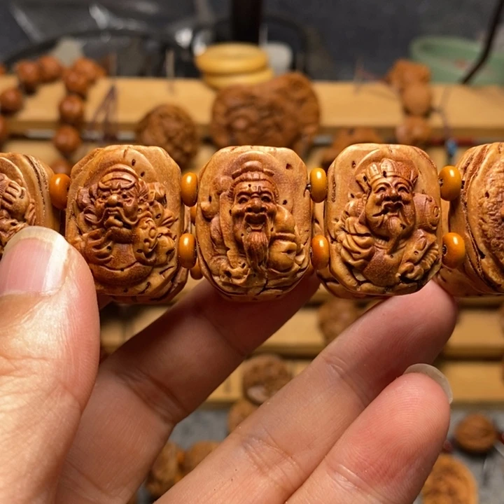 桃核雕刻神仙会手牌