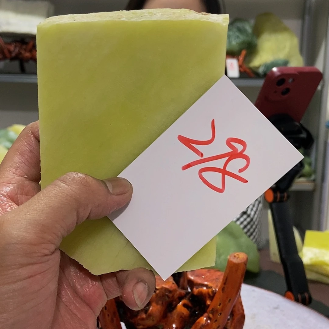 蛇纹石玉未镶嵌原石侯*