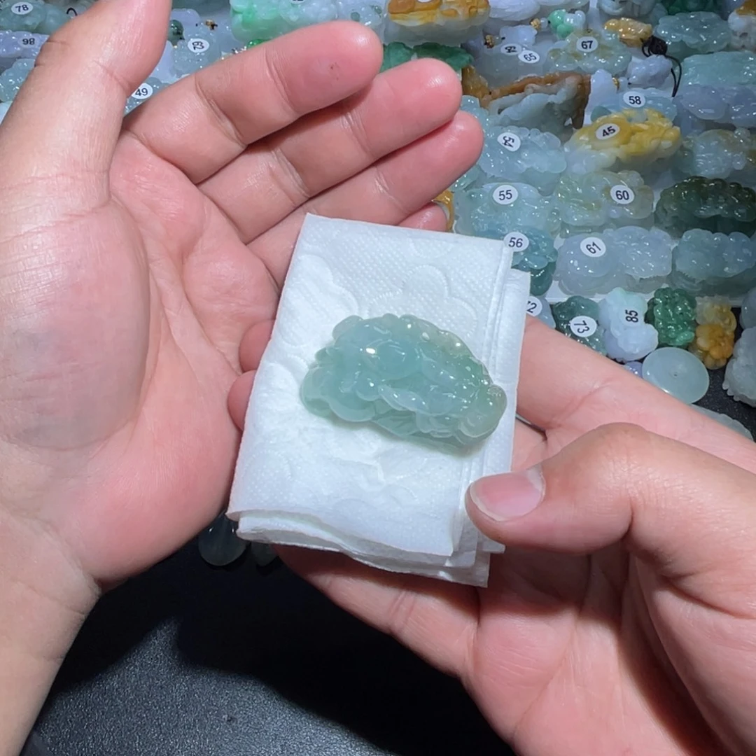 翡翠未镶嵌颈饰天然