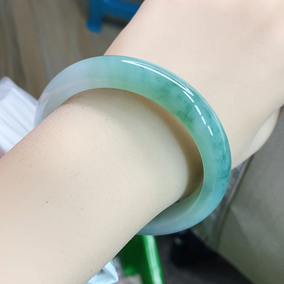 未镶嵌手镯翡翠57圈口飘花165