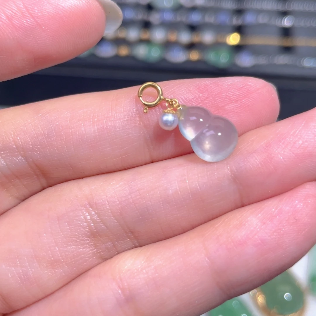 颈饰18K金镶嵌翡翠翡翠