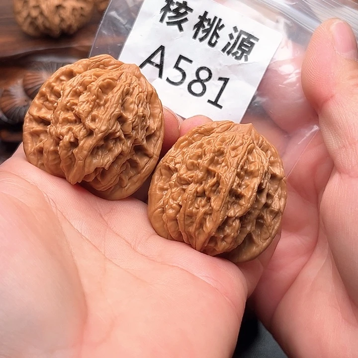把件文玩核桃麦穗虎头41