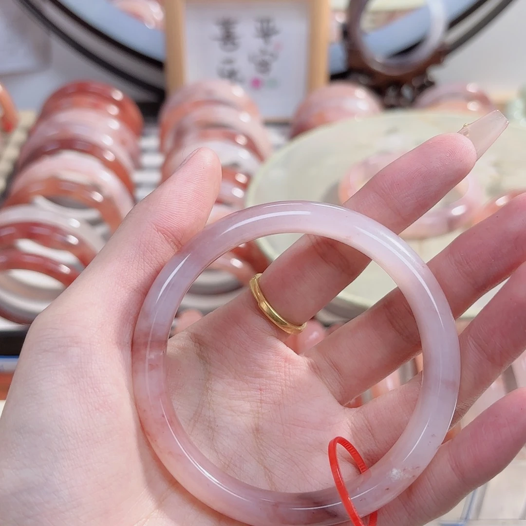 石英质玉手镯未镶嵌无****爱