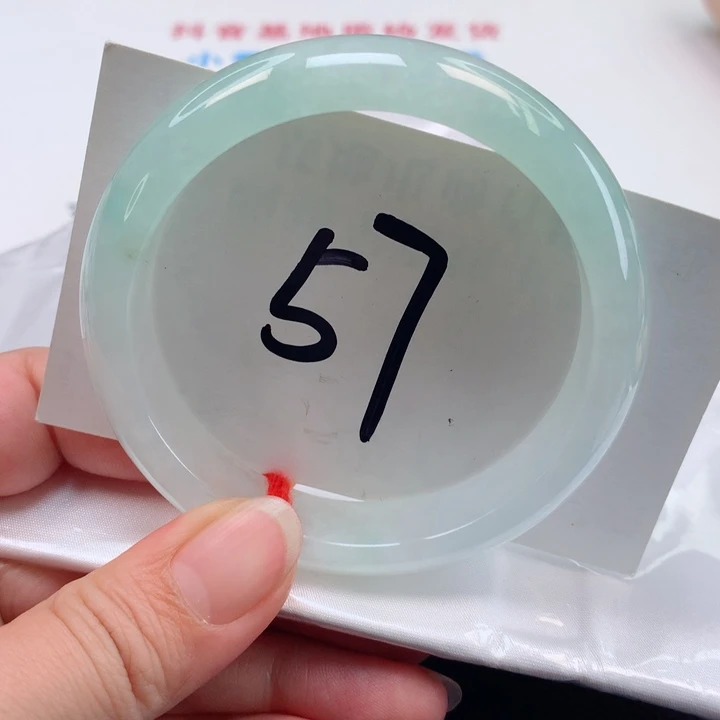 翡翠手镯未镶嵌正