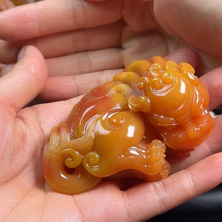 师***室寿山石手把件把玩