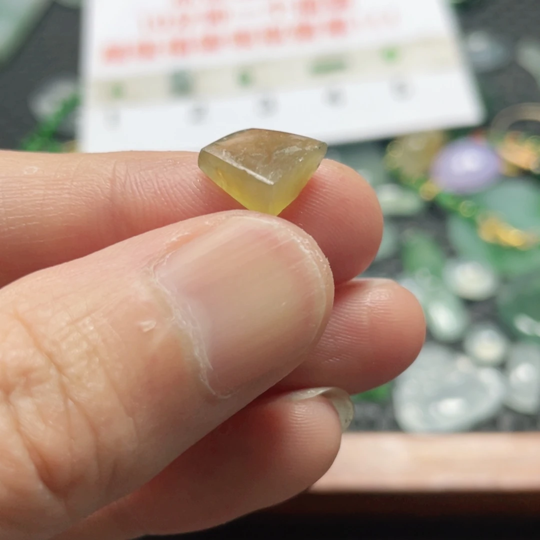 定制翡翠未镶嵌翡翠