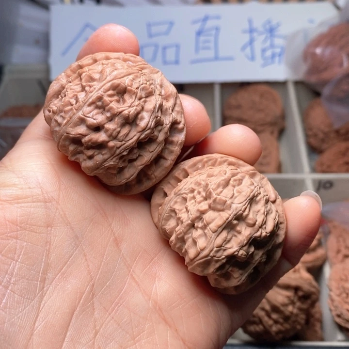 文玩核桃吊坠火*轮白狮子
