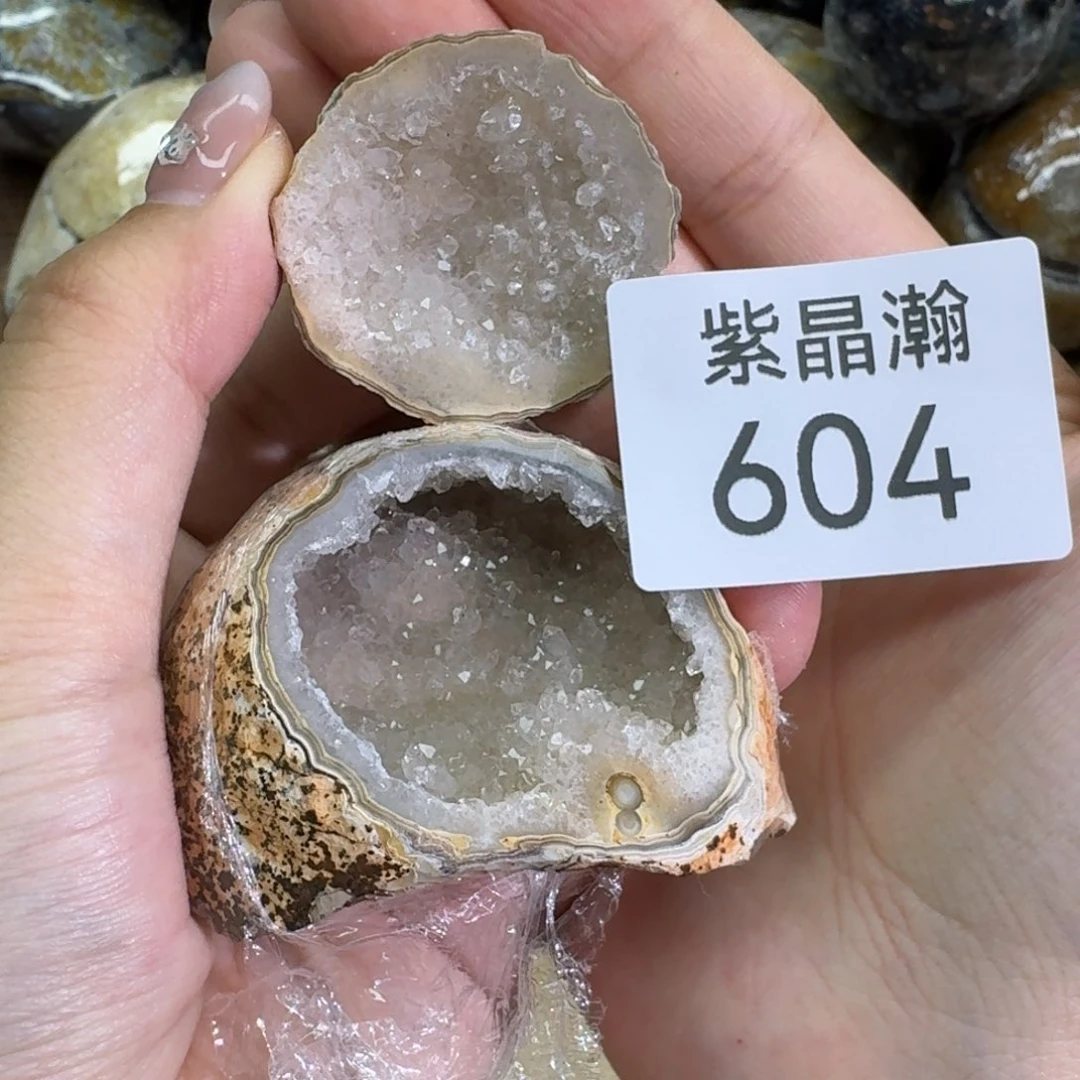 未镶嵌水晶大型摆件（非配饰）