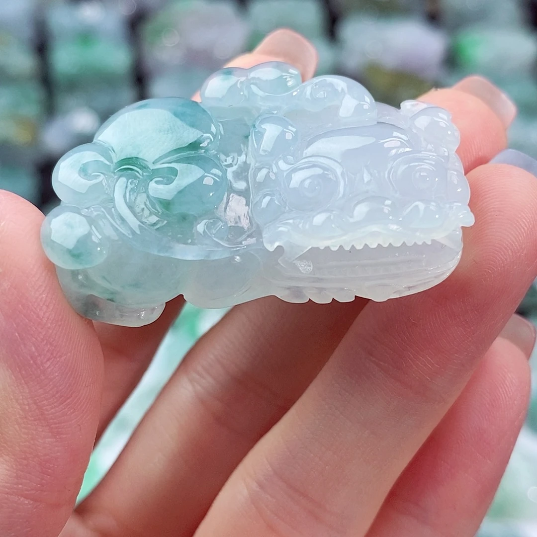 颈饰未镶嵌翡翠天然