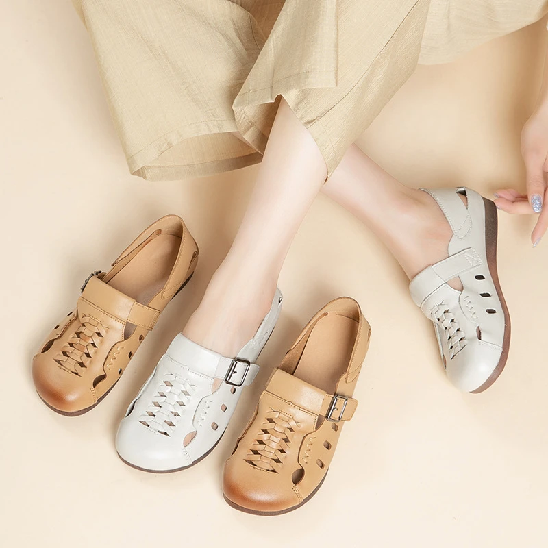 2025夏季新款平底牛筋软底妈妈凉鞋镂空透气百搭时尚复古洞洞女鞋
