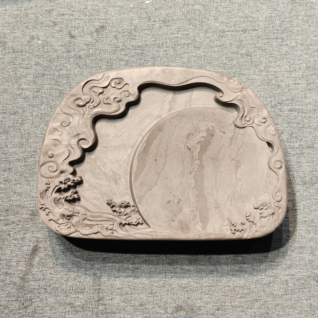 老坑洮砚，老坑鸊鷉血海上生明月精品砚，尺寸20.3*14.4*4.1厘米