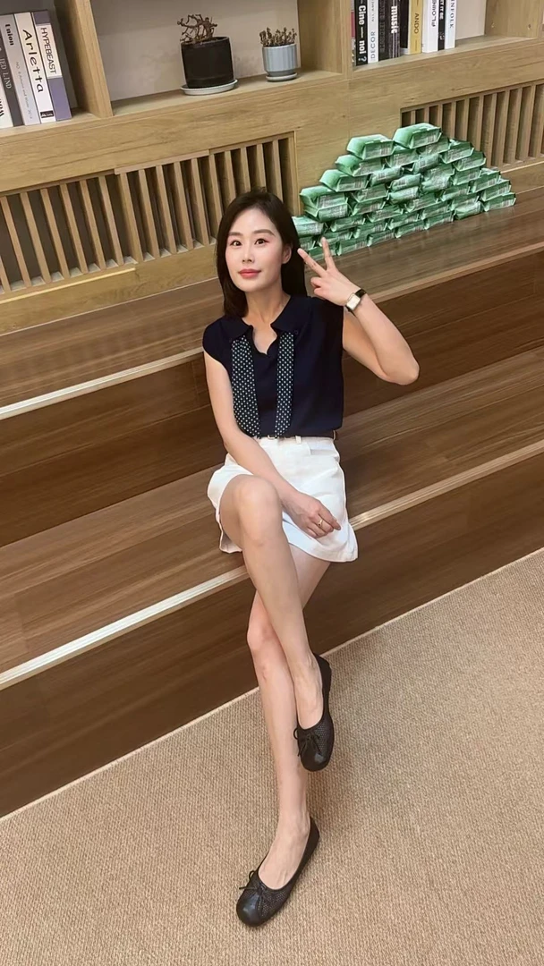 Miss Huo 针织翻领短袖 A 藏青色 0165