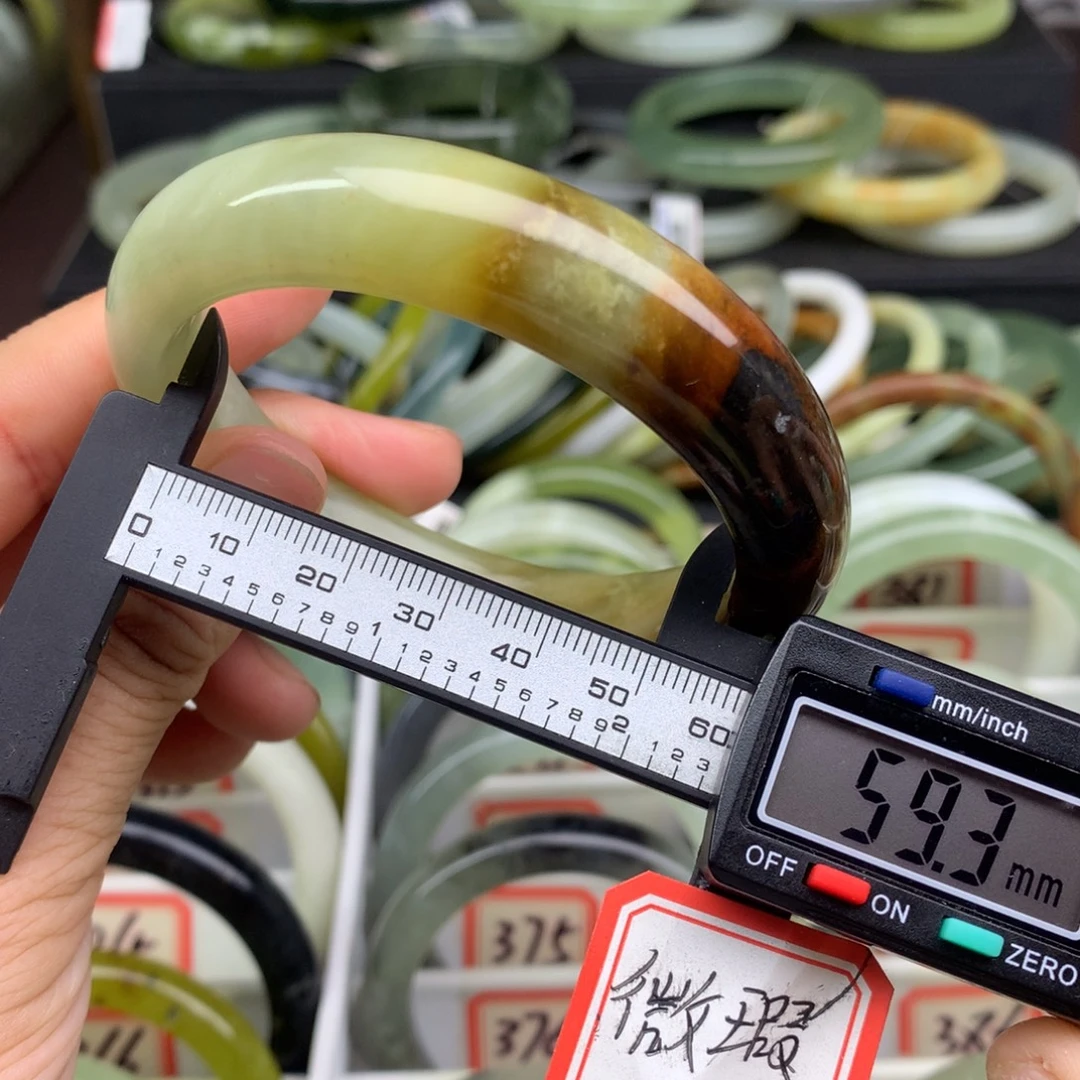 未镶嵌蛇纹石玉手镯387