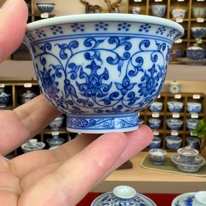 德物小雅手绘青花缠枝莲压手杯