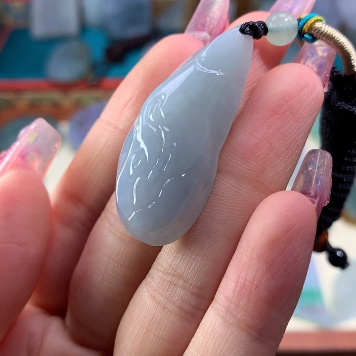 颈饰未镶嵌翡翠好