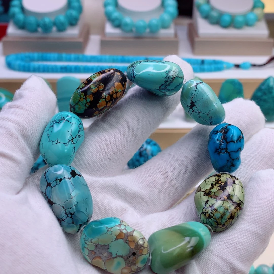 未镶嵌绿松石颈饰