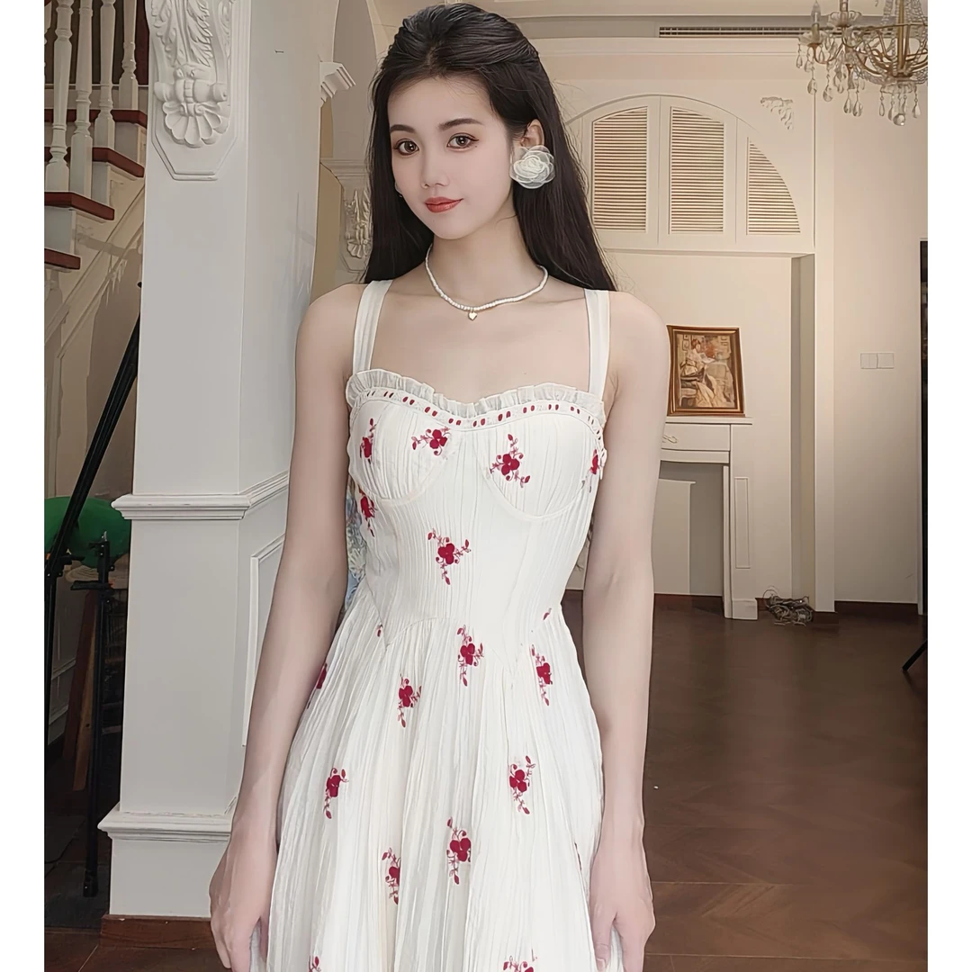 LAOXIAO服饰  法式复古刺绣绝美仙气吊带裙小个子显瘦温柔风395