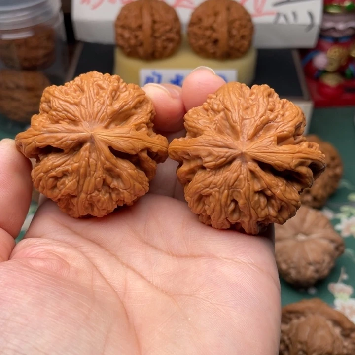 【闪购商品】把件文玩核桃46.5粗筋